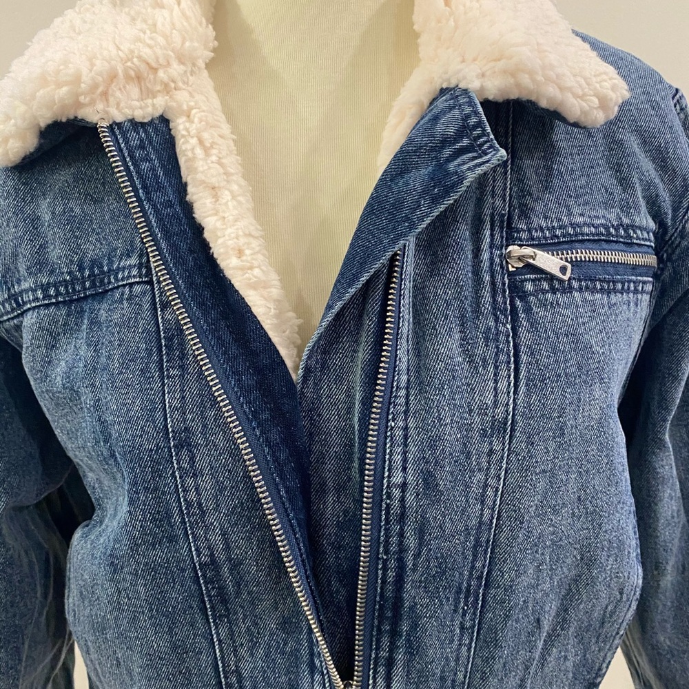 *1 LEFT* - PRICE FIRM - Denim Jacket with Sherling Lining - Picture 2 of 9
